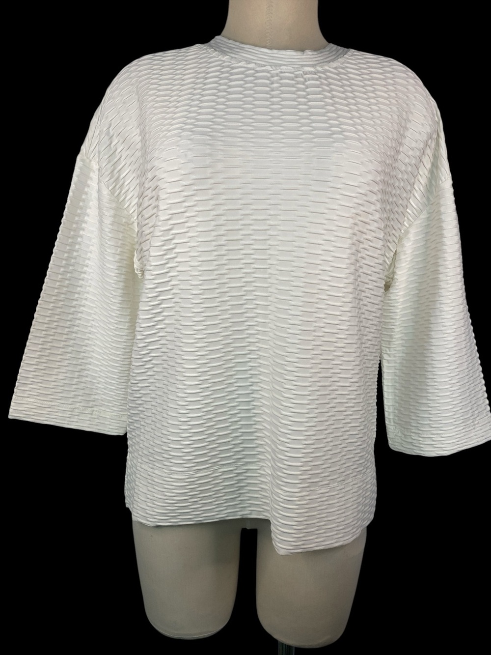 S. Oliver Textured White Boxy Crew Neck Top - Women's Size 8